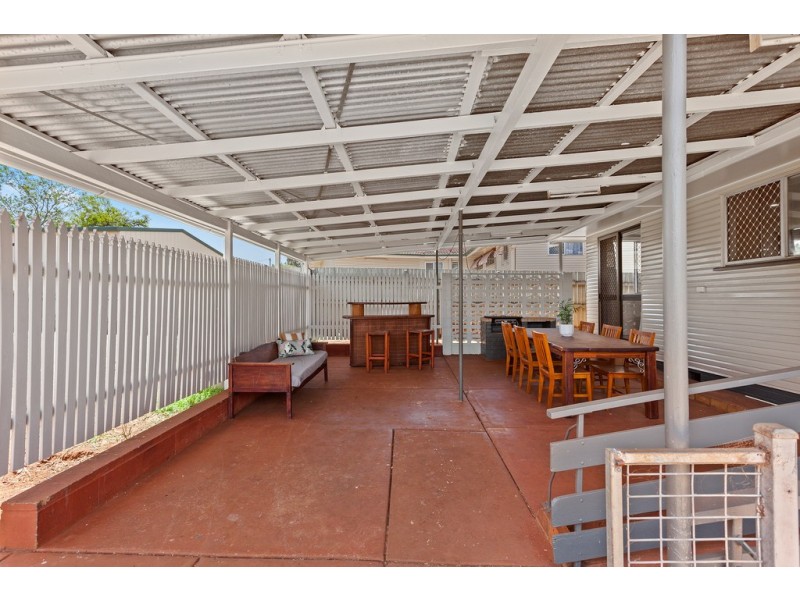295 Tor Street, Wilsonton QLD 4350