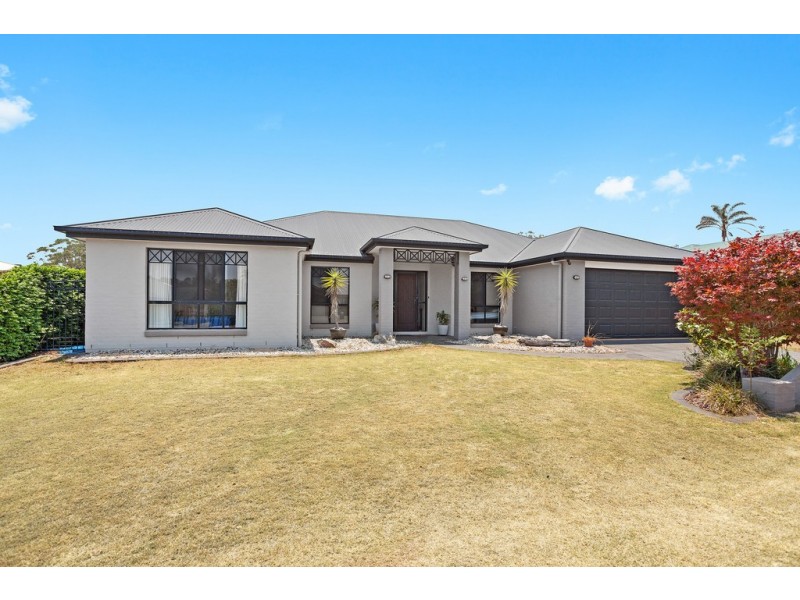 32 Wood Drive, Middle Ridge QLD 4350