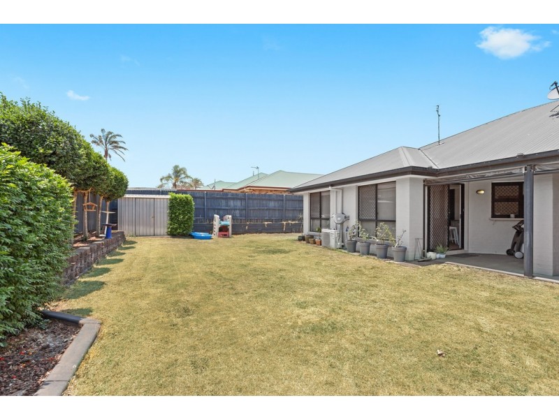 32 Wood Drive, Middle Ridge QLD 4350