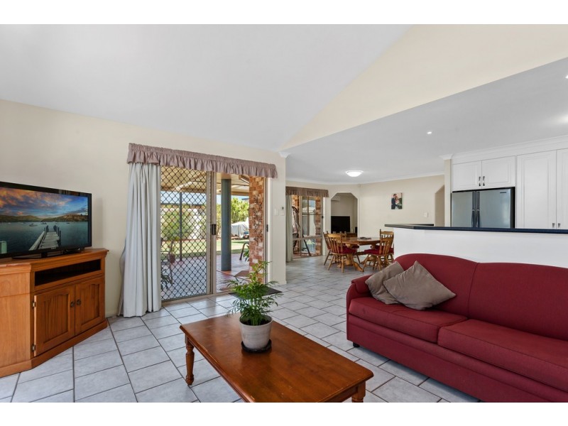 9 Willmington Court, Middle Ridge QLD 4350