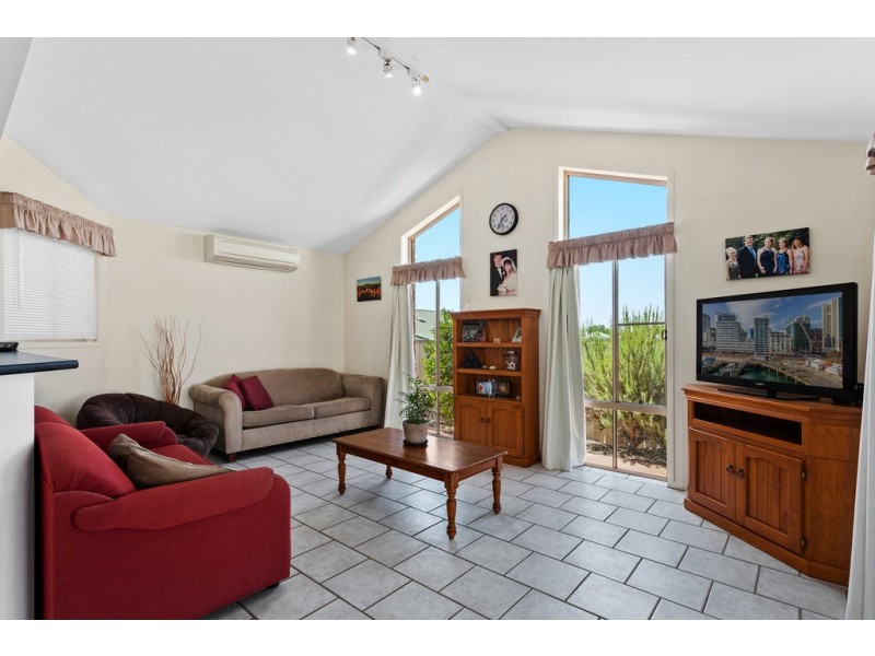 9 Willmington Court, Middle Ridge QLD 4350