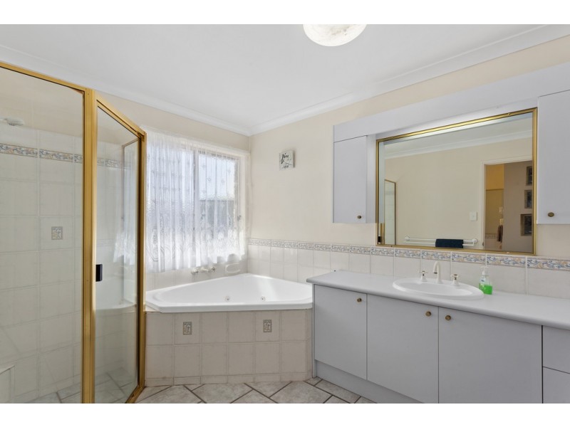 9 Willmington Court, Middle Ridge QLD 4350