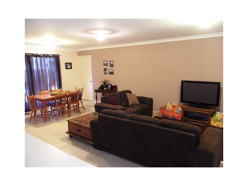 17 Woodville Court, Wyreema QLD 4352