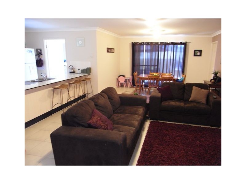 17 Woodville Court, Wyreema QLD 4352