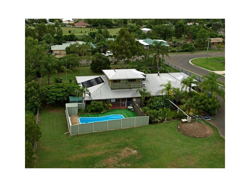 8 Vista Court, Withcott QLD 4352