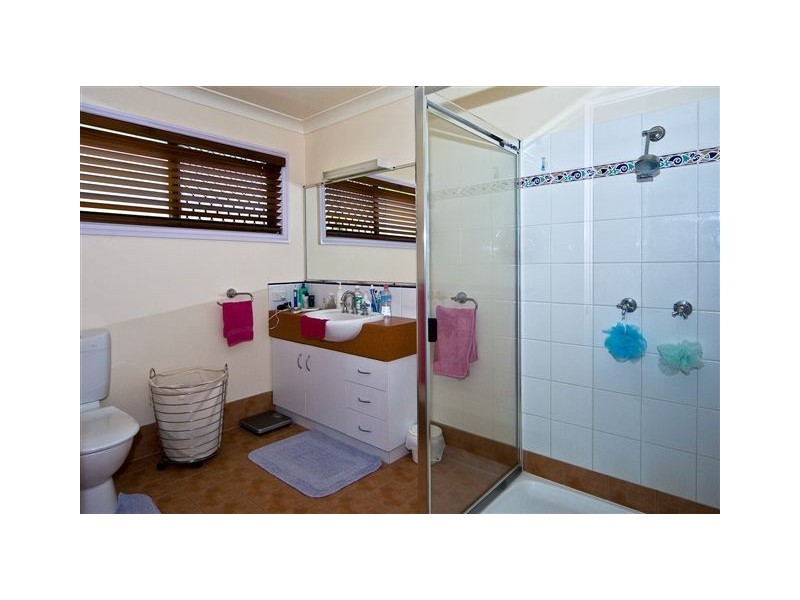 8 Vista Court, Withcott QLD 4352
