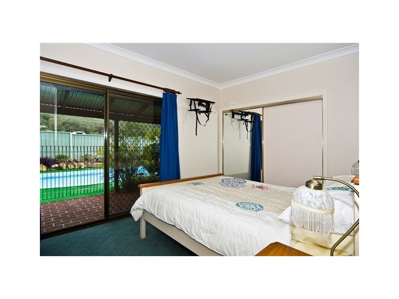 8 Vista Court, Withcott QLD 4352