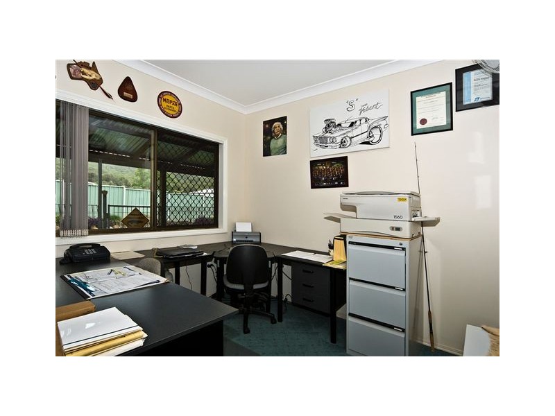 8 Vista Court, Withcott QLD 4352