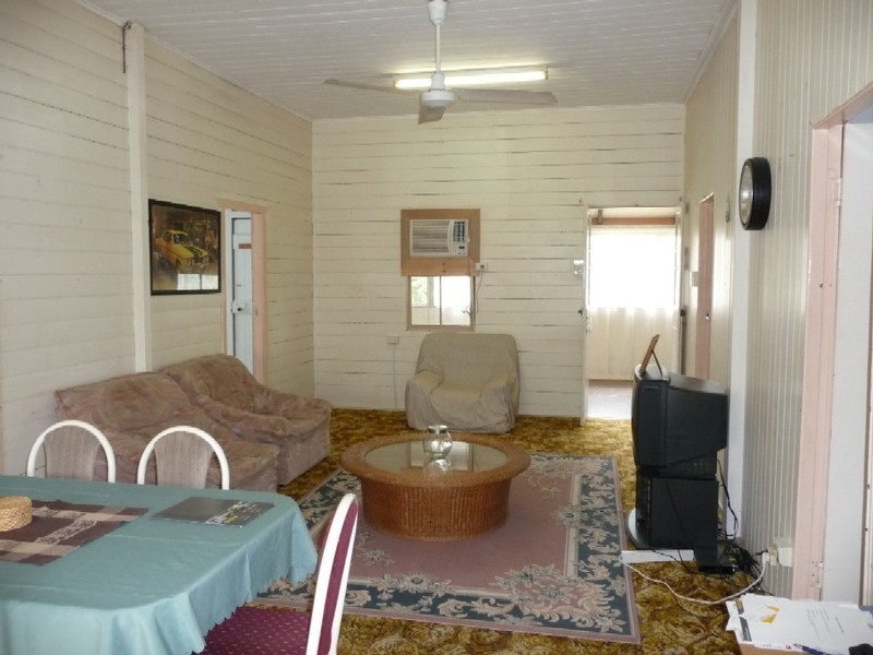 24 Eton Street, Cambooya QLD 4358