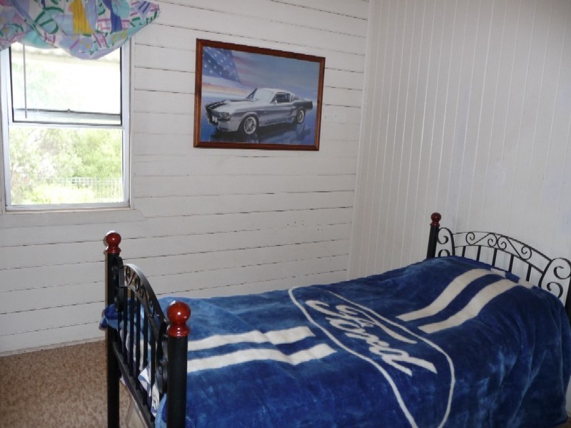 24 Eton Street, Cambooya QLD 4358