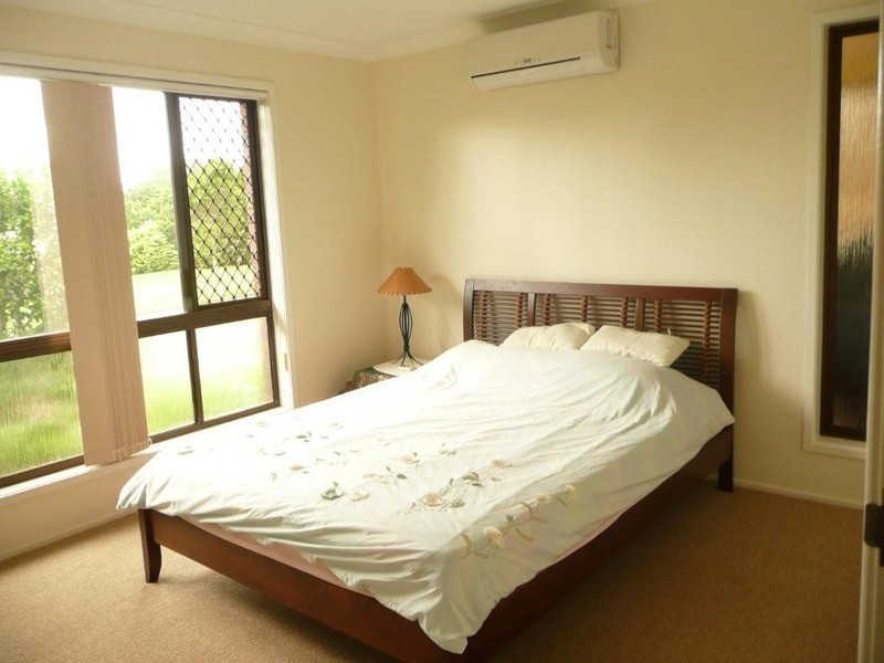 Kearneys Spring QLD 4350