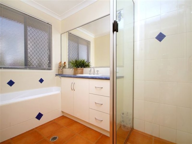 20 Kimdon Crescent, Highfields QLD 4352