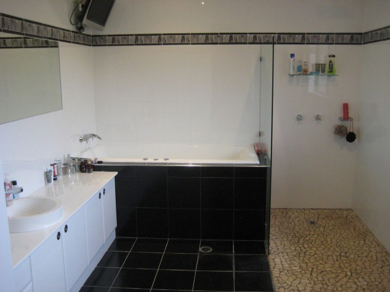 Hodgson Vale QLD 4352