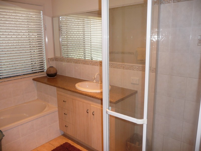 14 Chifley Court, Middle Ridge QLD 4350