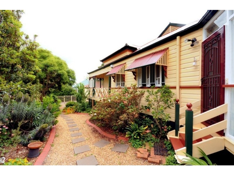 Mount Lofty QLD 4350