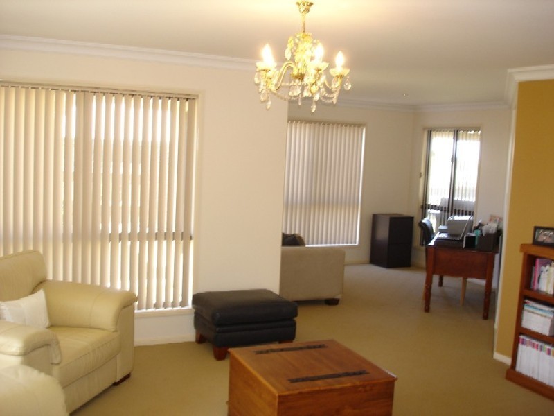 21 Highgrove Drive, Highfields QLD 4352