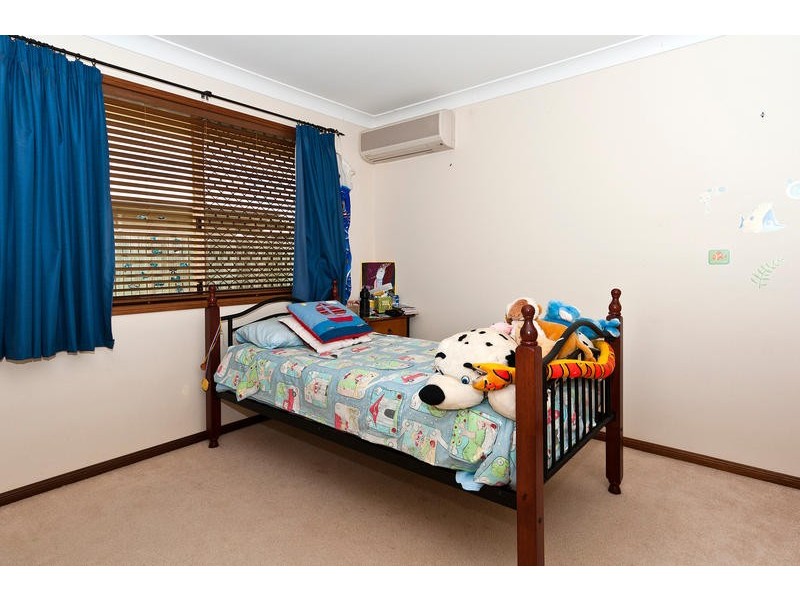 4 Emerald Court, Middle Ridge QLD 4350