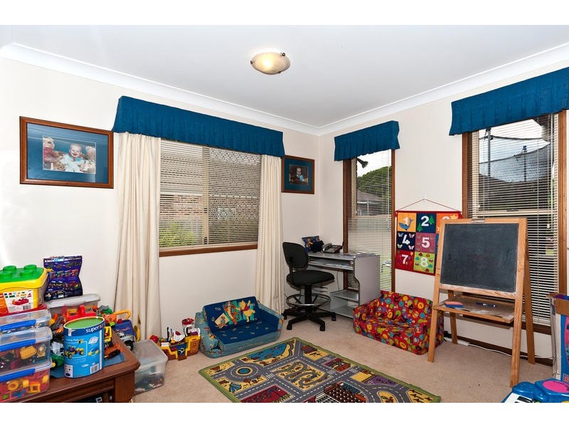 4 Emerald Court, Middle Ridge QLD 4350