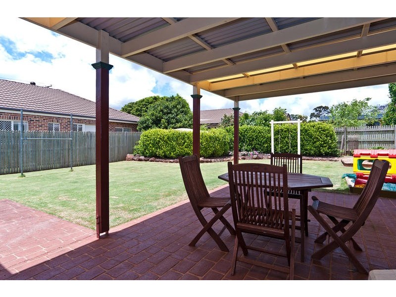4 Emerald Court, Middle Ridge QLD 4350
