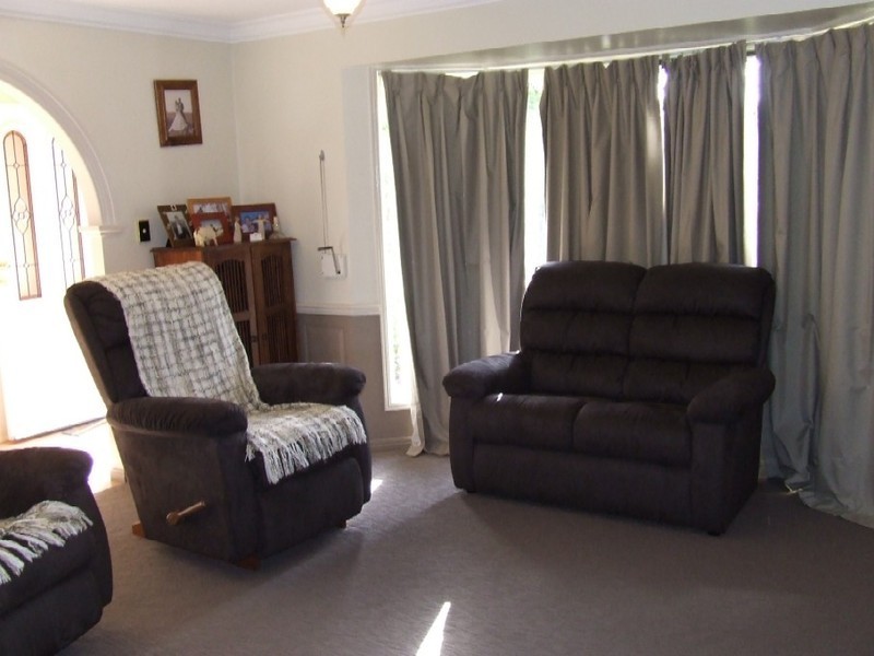 22 Degan Court, Middle Ridge QLD 4350