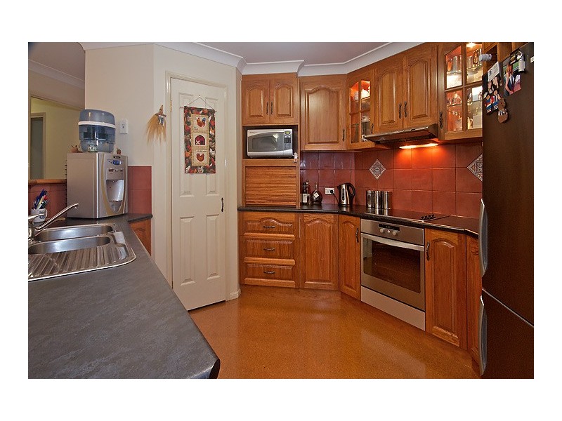 42 Highfields Road, Highfields QLD 4352