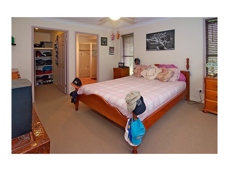 42 Highfields Road, Highfields QLD 4352