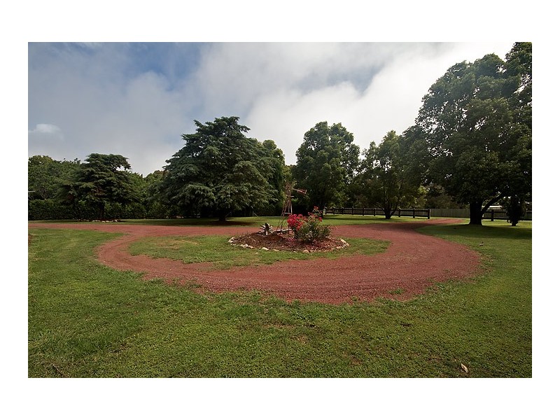 42 Highfields Road, Highfields QLD 4352