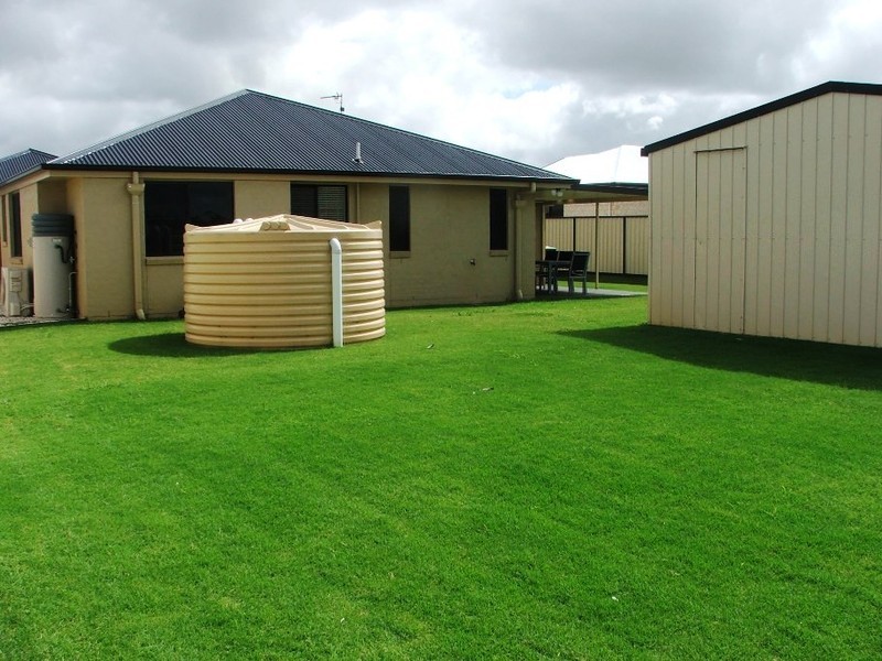 18 Wellington Street, Wyreema QLD 4352