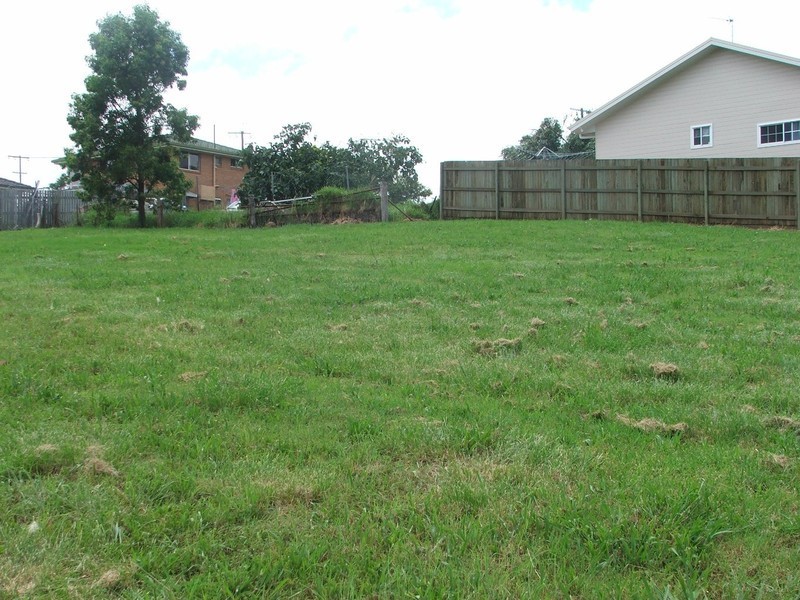 4 Samuel Court, Darling Heights QLD 4350