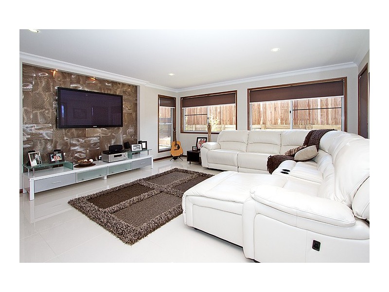 27 Sommariva Street, Westbrook QLD 4350