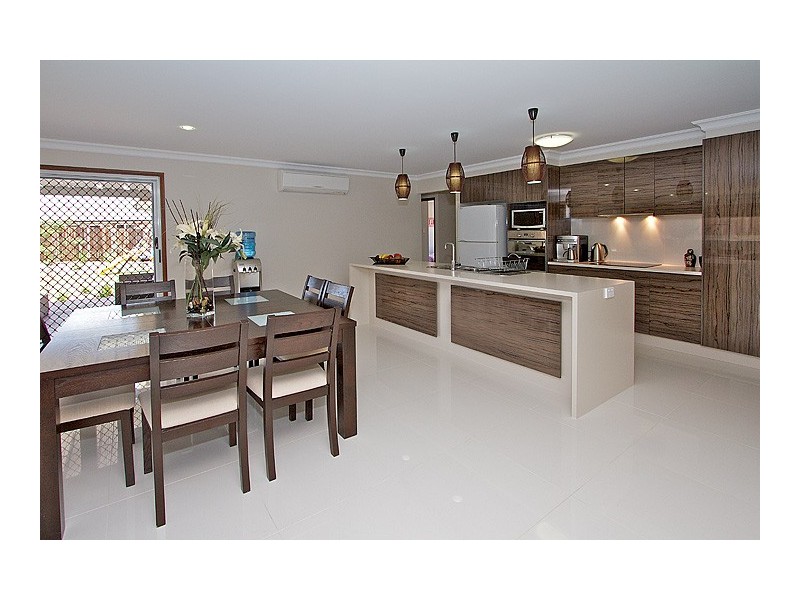 27 Sommariva Street, Westbrook QLD 4350