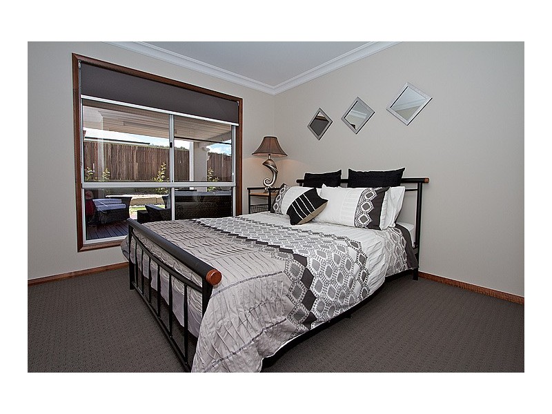 27 Sommariva Street, Westbrook QLD 4350