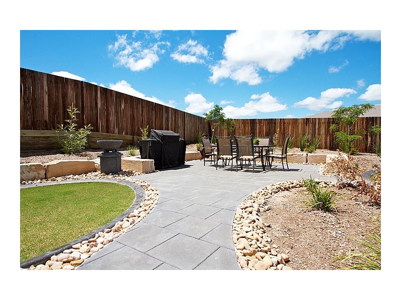 27 Sommariva Street, Westbrook QLD 4350