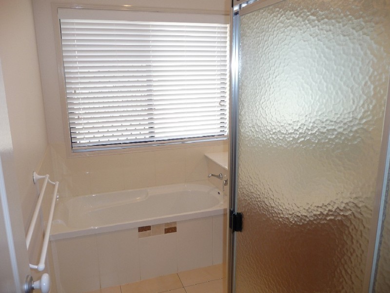 21 Calypso Street, Middle Ridge QLD 4350