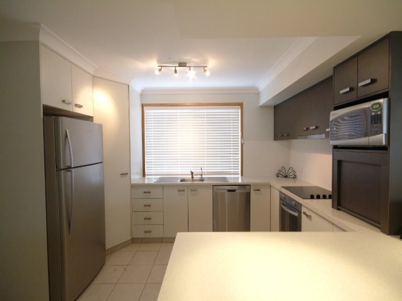 Unit 1/4 Carmen Street, Kearneys Spring QLD 4350