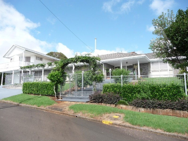 7 Robertson Crescent, Prince Henry Heights QLD 4350