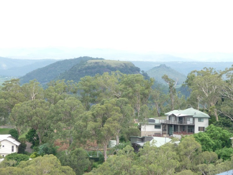 7 Robertson Crescent, Prince Henry Heights QLD 4350