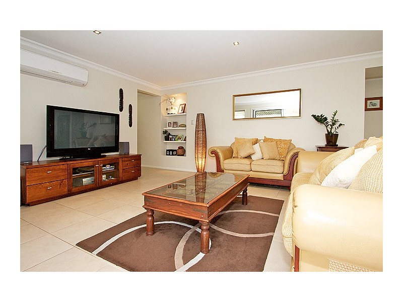 20 Fallon Drive, Middle Ridge QLD 4350