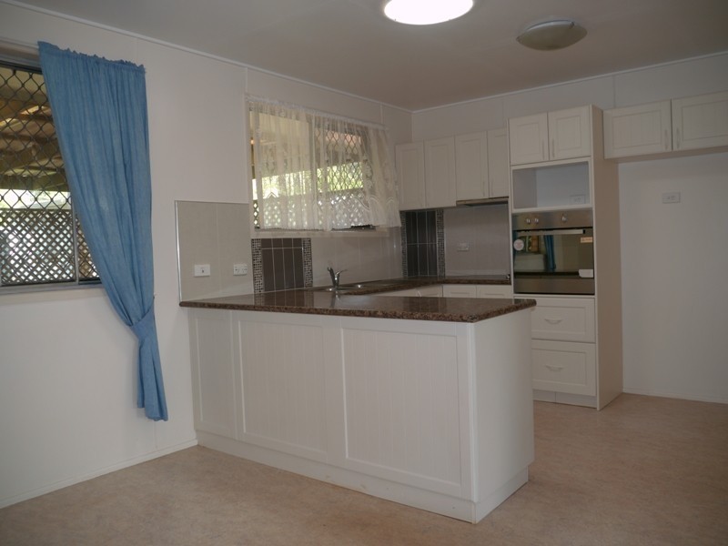 11 Coates Street, Kearneys Spring QLD 4350