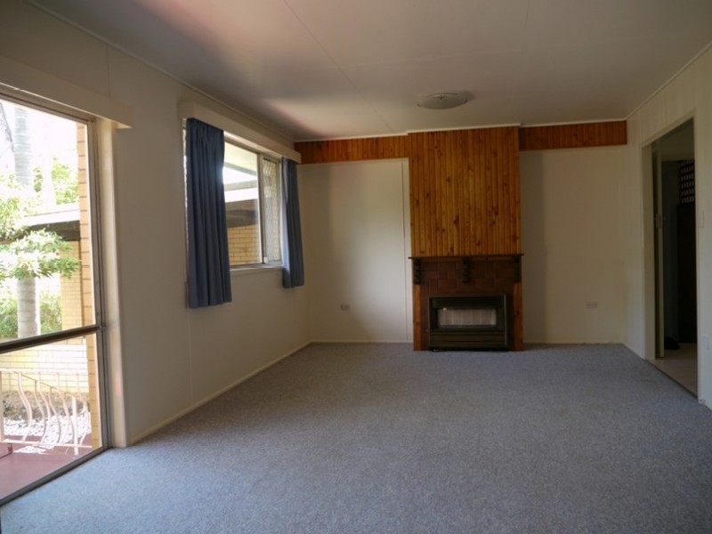 11 Coates Street, Kearneys Spring QLD 4350