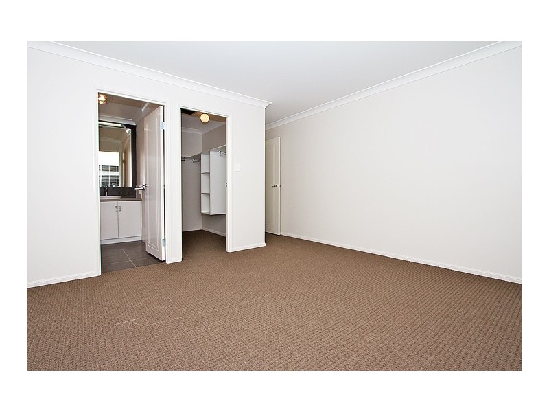 130 Kearney Street, Kearneys Spring QLD 4350