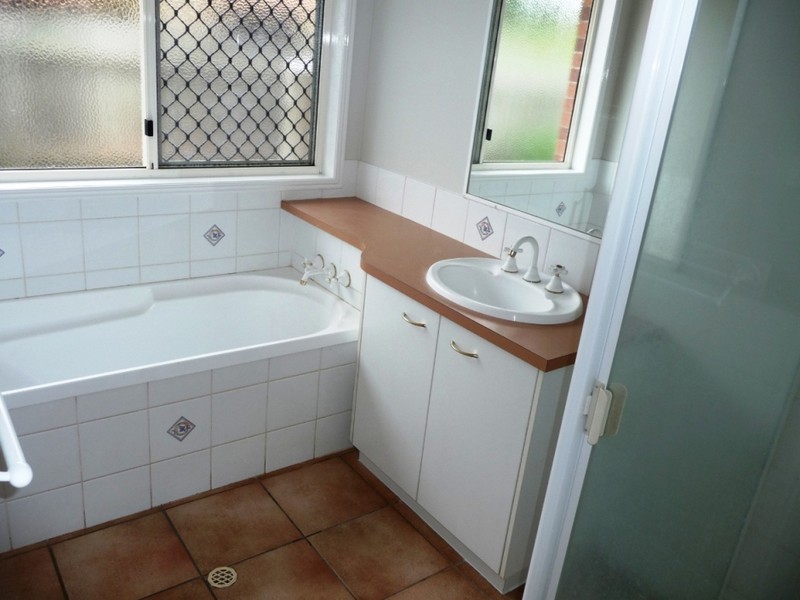 4 Weis Crescent, Middle Ridge QLD 4350