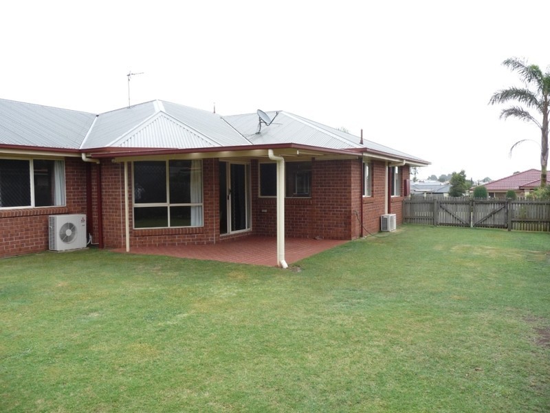 4 Weis Crescent, Middle Ridge QLD 4350