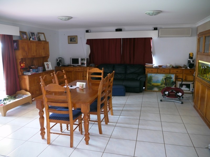 5 Barton Street, Middle Ridge QLD 4350