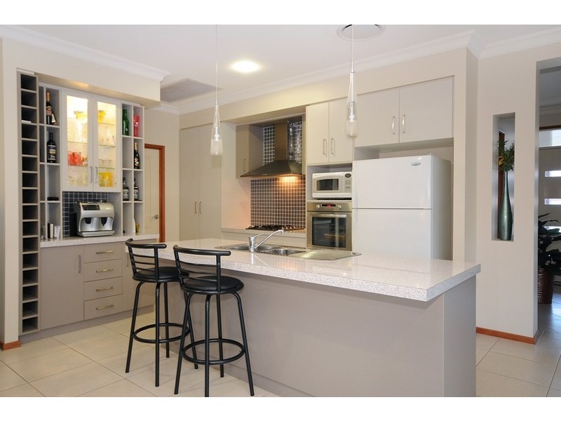 16 Kingfisher, Rangeville QLD 4350