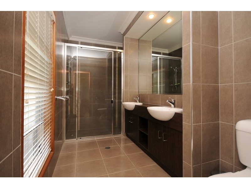 16 Kingfisher, Rangeville QLD 4350