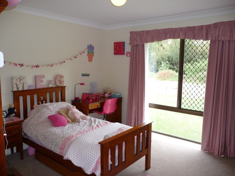 3 Fairway Crescent, Middle Ridge QLD 4350