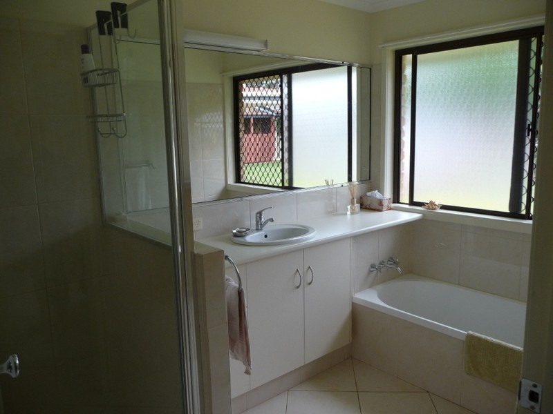 3 Fairway Crescent, Middle Ridge QLD 4350