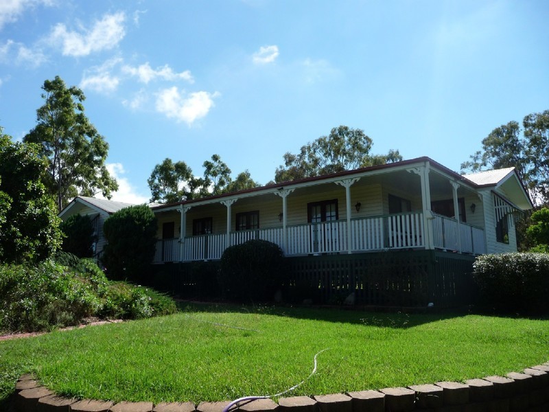 8 Stark Drive, Vale View QLD 4352