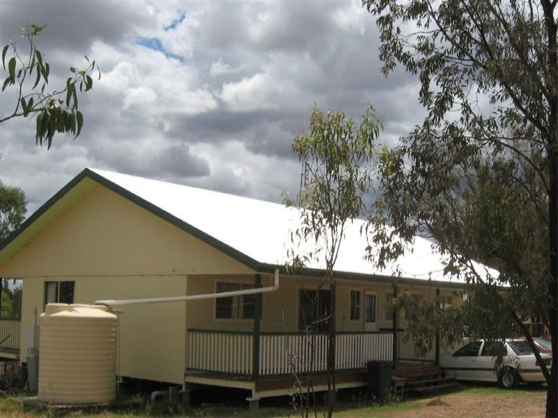 3 Malone Street, Texas NSW 4385